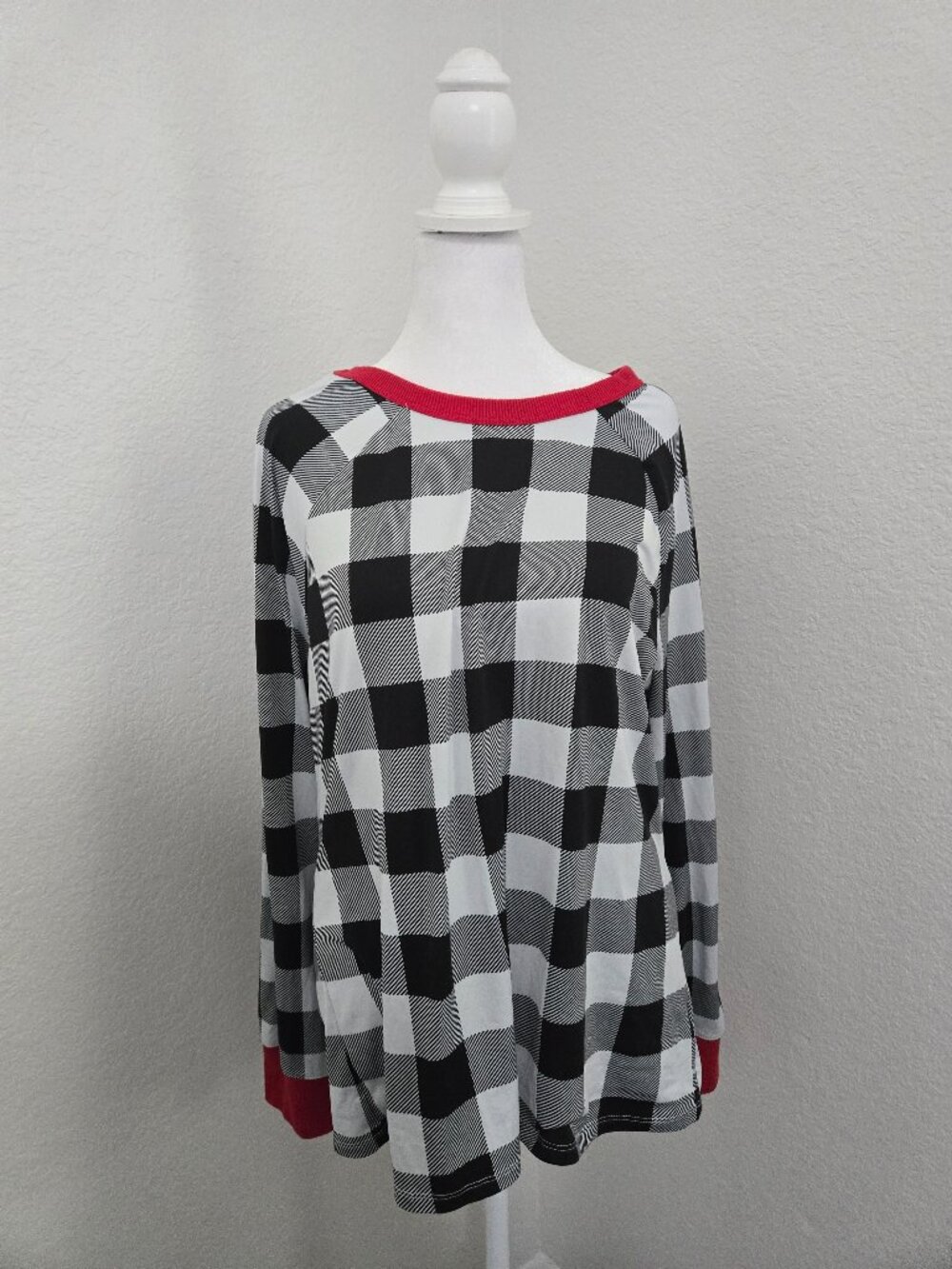 Holiday Time Buffalo Plaid Pajama Set - Black White Red - Size M (8-10)